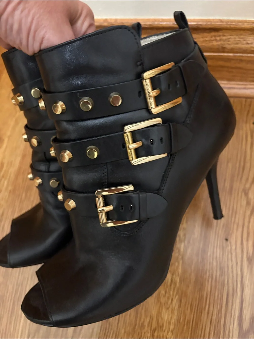 Michael Kors Bryn studded Black leather peek-Toe Buckle high heel ankle Boot 10